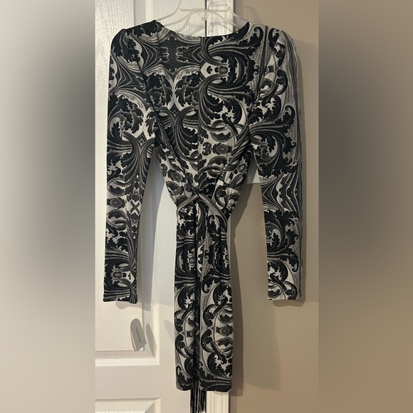 Jessica Simpson Size 6 Black White Paisley fringe tie Cross front Dress NWT - Picture 2 of 6